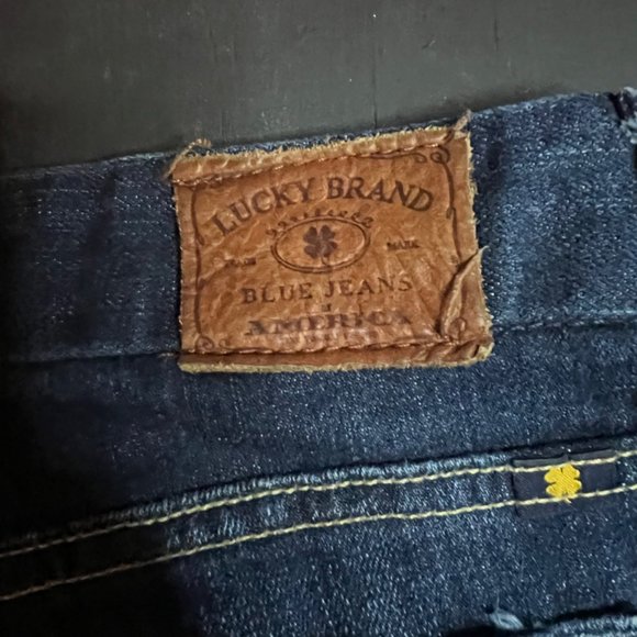 Lucky Brand Women 6/28 Regular Dark Blue Denim "The Sweet Boot Jean" Jean - Picture 8 of 8